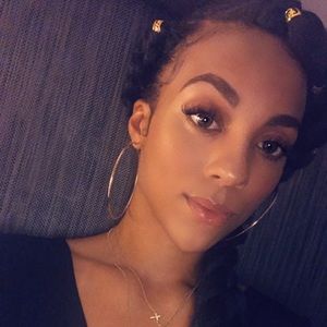 Meet your Posher, Brea